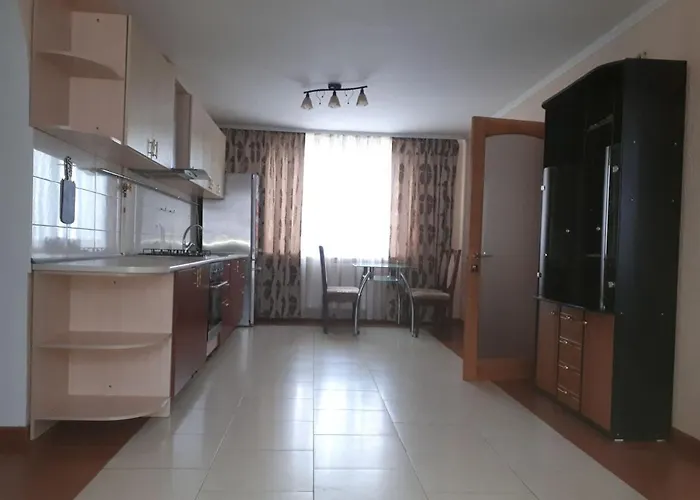 100 кв.м на шота руставелі *