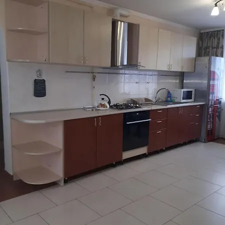 100 кв.м на шота руставелі Apartman *