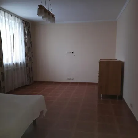 100 кв.м на шота руставелі