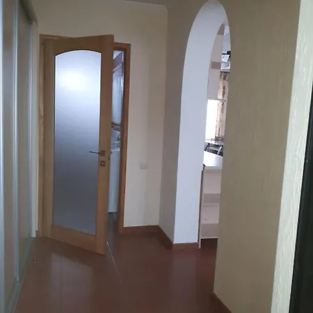 100 кв.м на шота руставелі 아파트 *